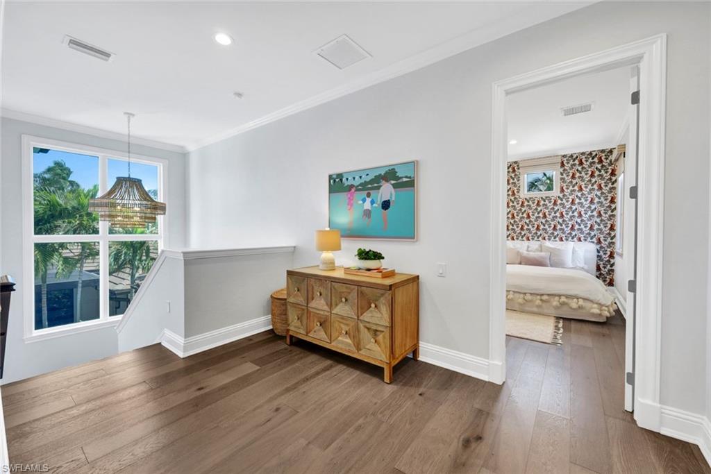 MOORINGS - Residential