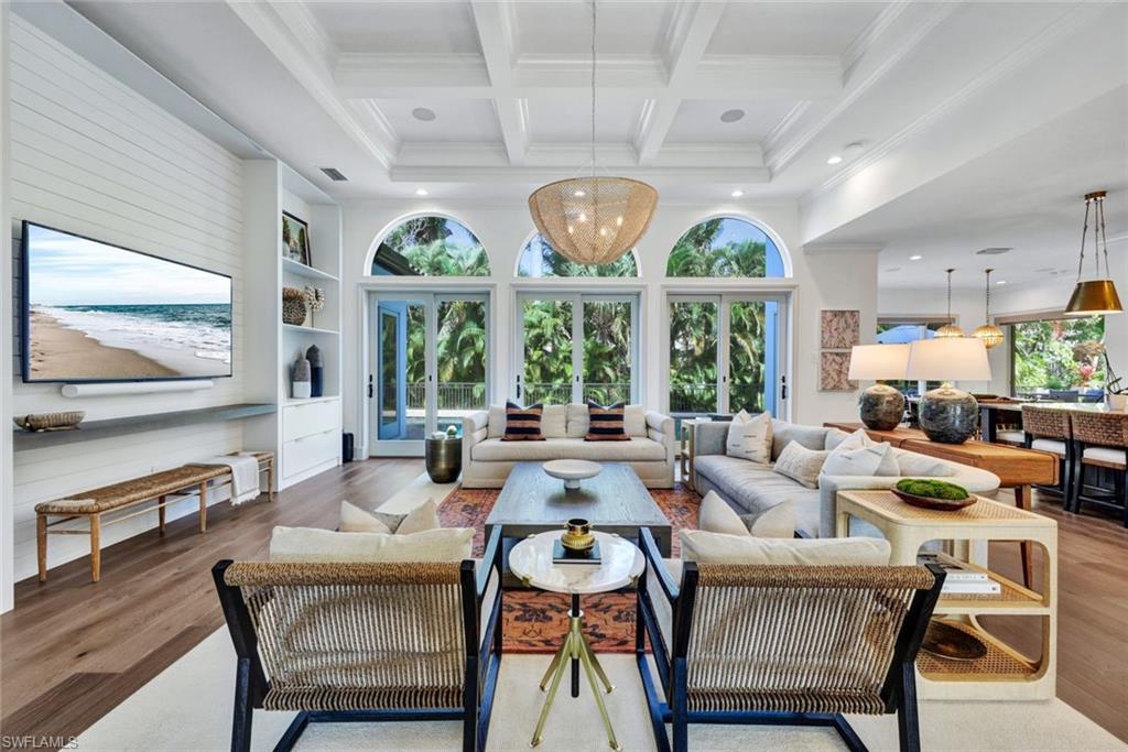 MOORINGS - Residential