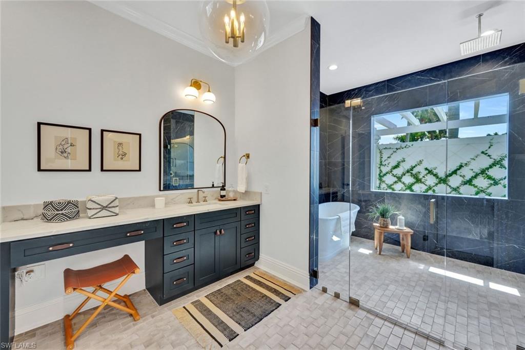 MOORINGS - Residential