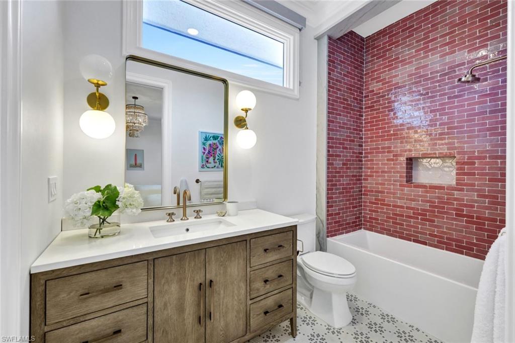 MOORINGS - Residential