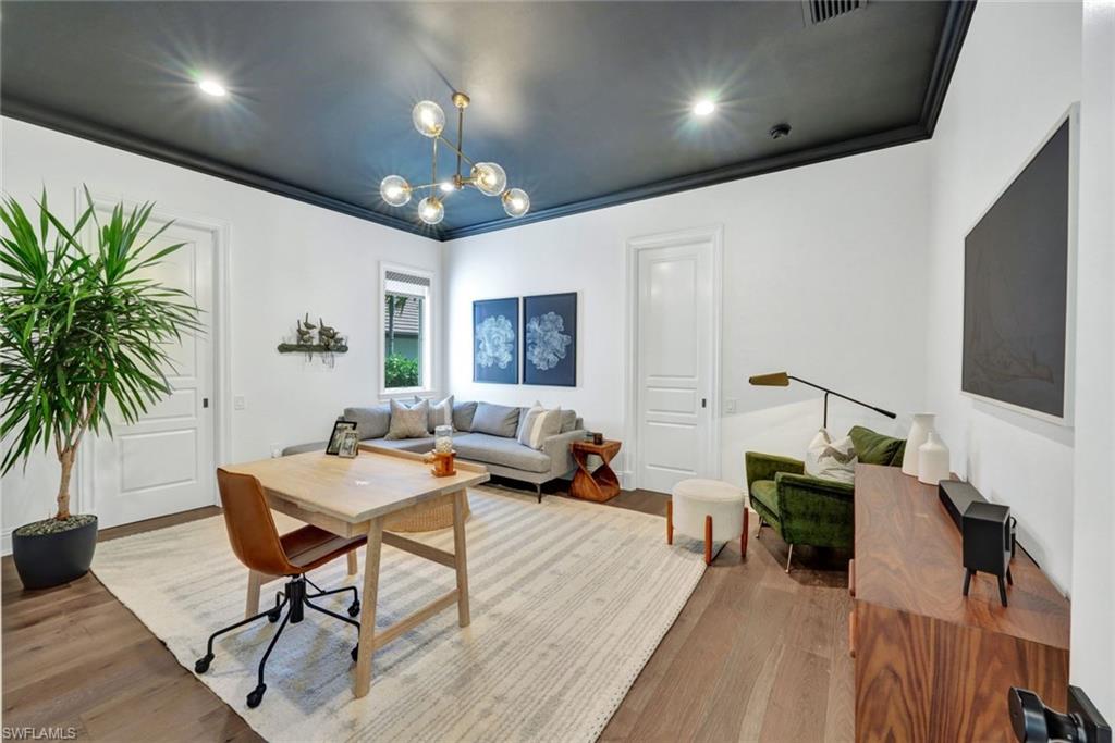 MOORINGS - Residential