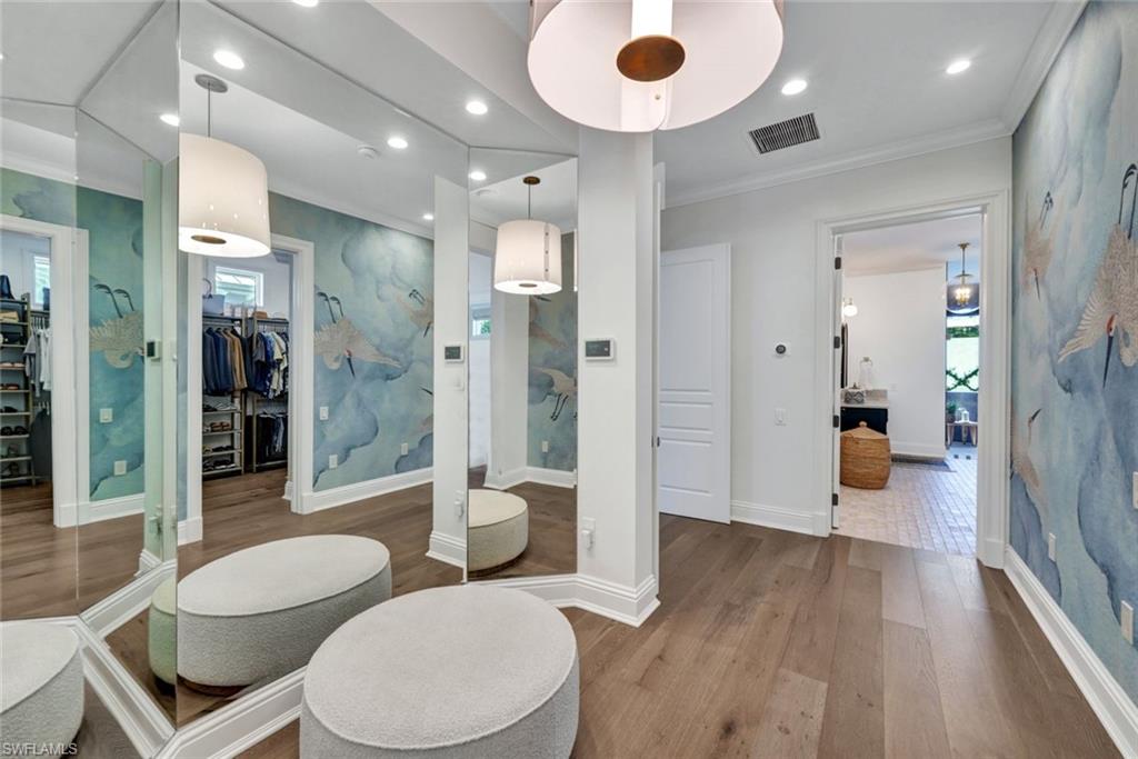 MOORINGS - Residential