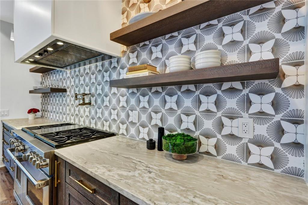 MOORINGS - Residential