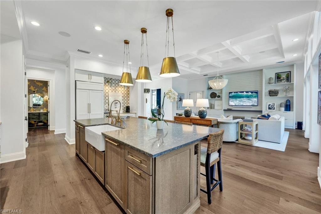 MOORINGS - Residential