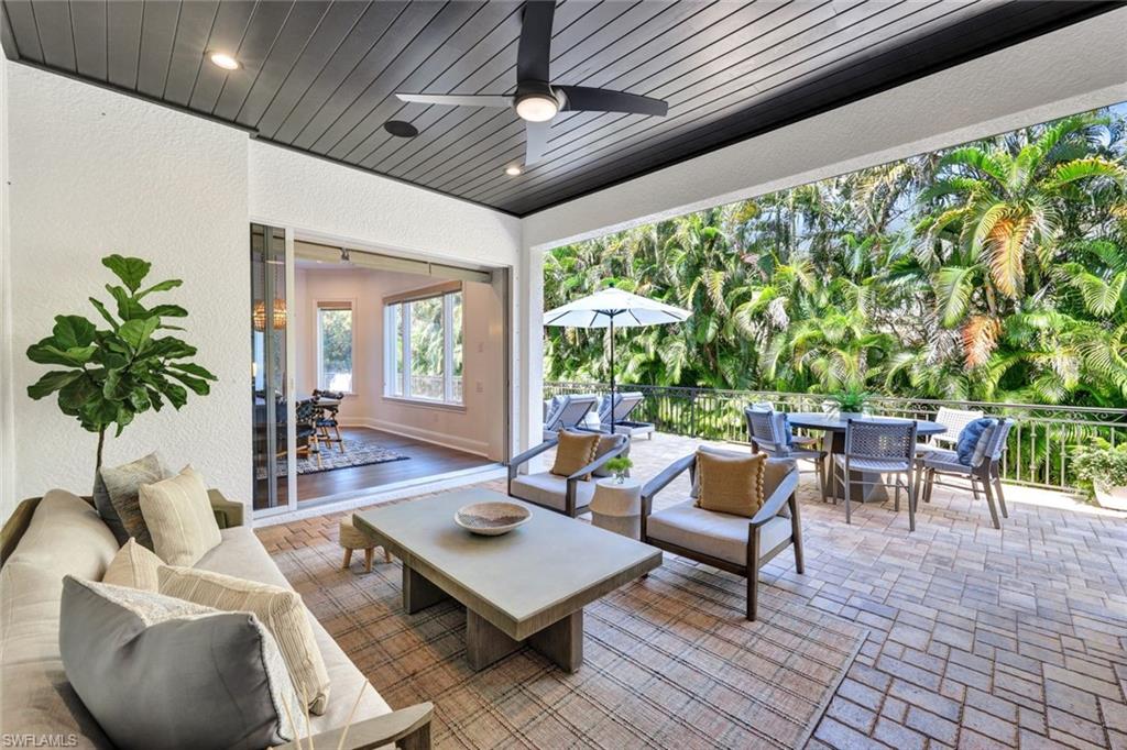 MOORINGS - Residential