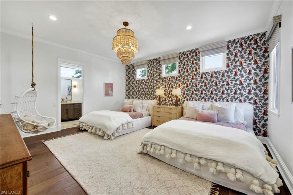 MOORINGS - Residential