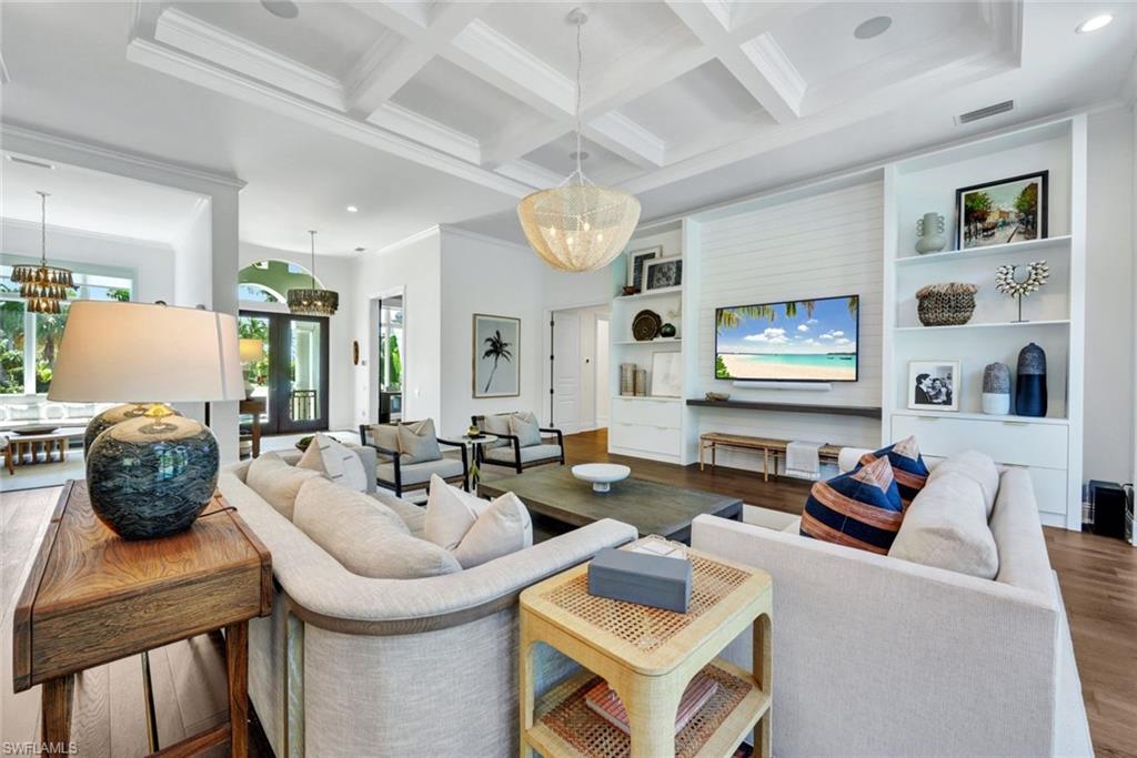 MOORINGS - Residential