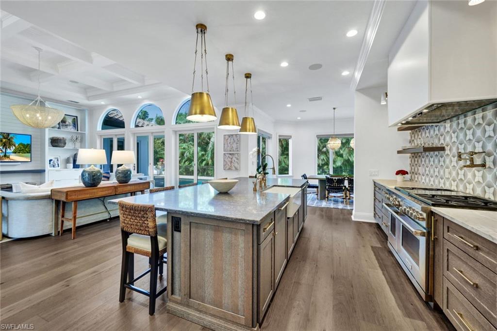 MOORINGS - Residential