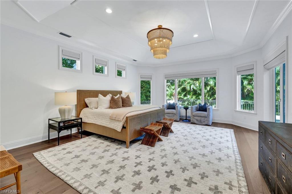 MOORINGS - Residential