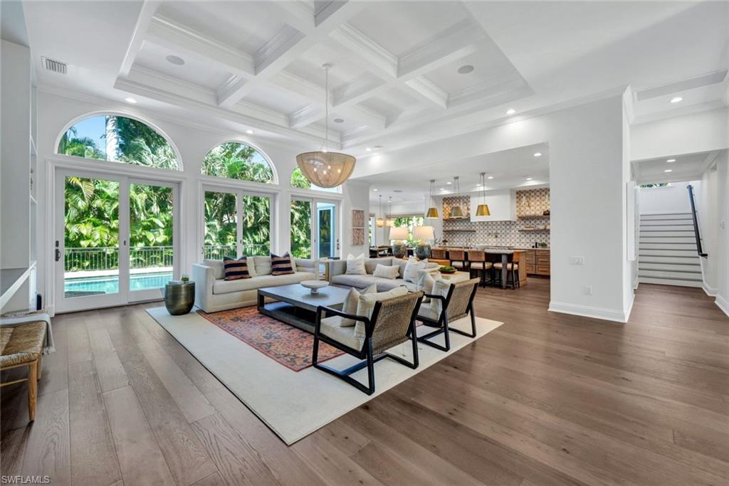 MOORINGS - Residential