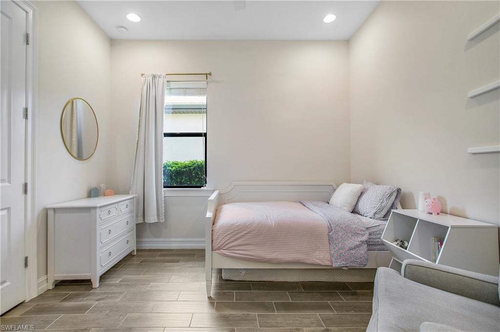 MANDALAY PLACE - Residential