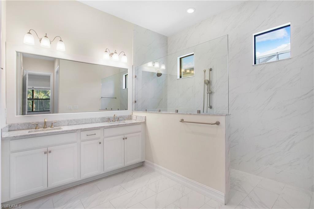 MANDALAY PLACE - Residential