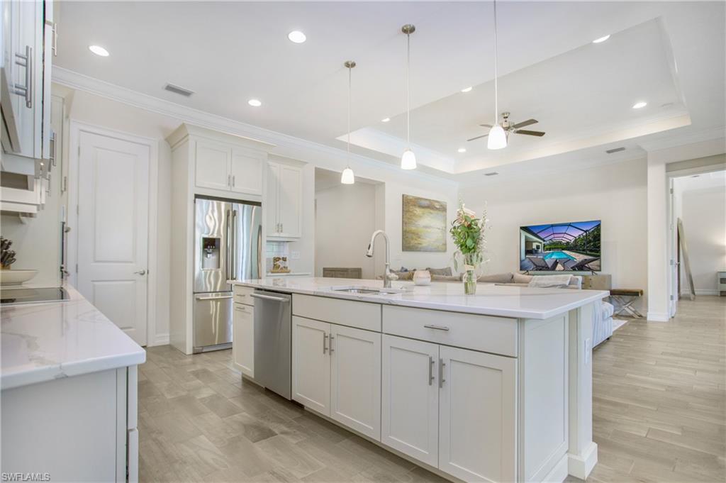 MANDALAY PLACE - Residential