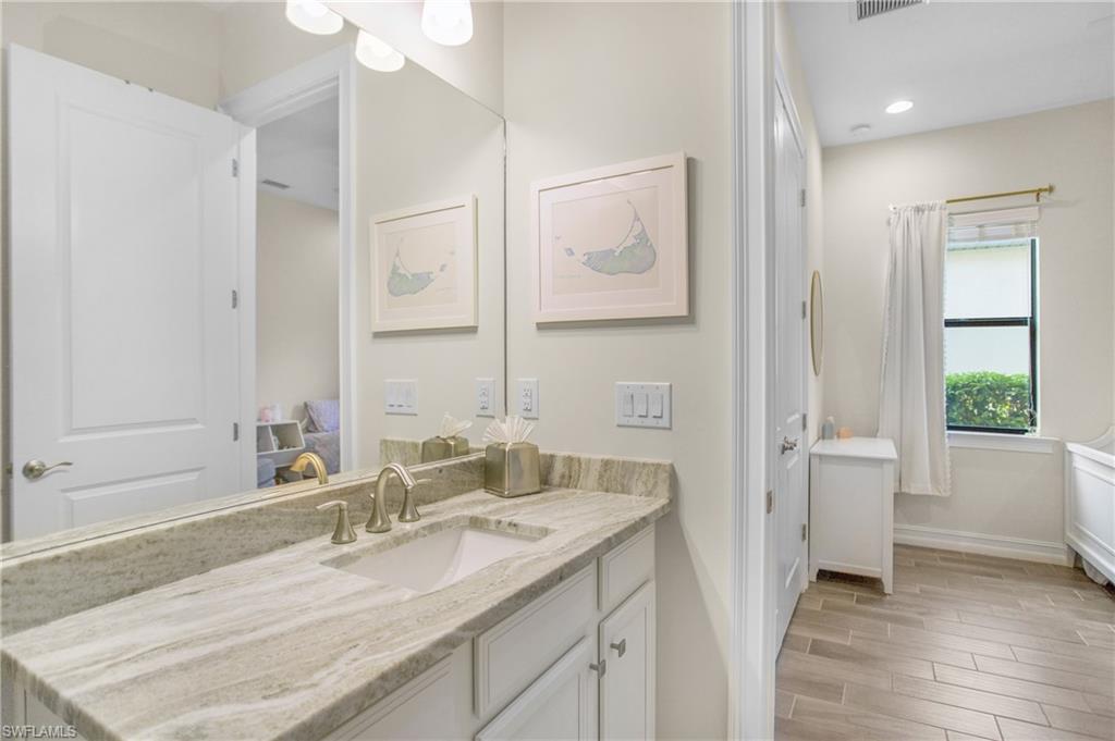 MANDALAY PLACE - Residential