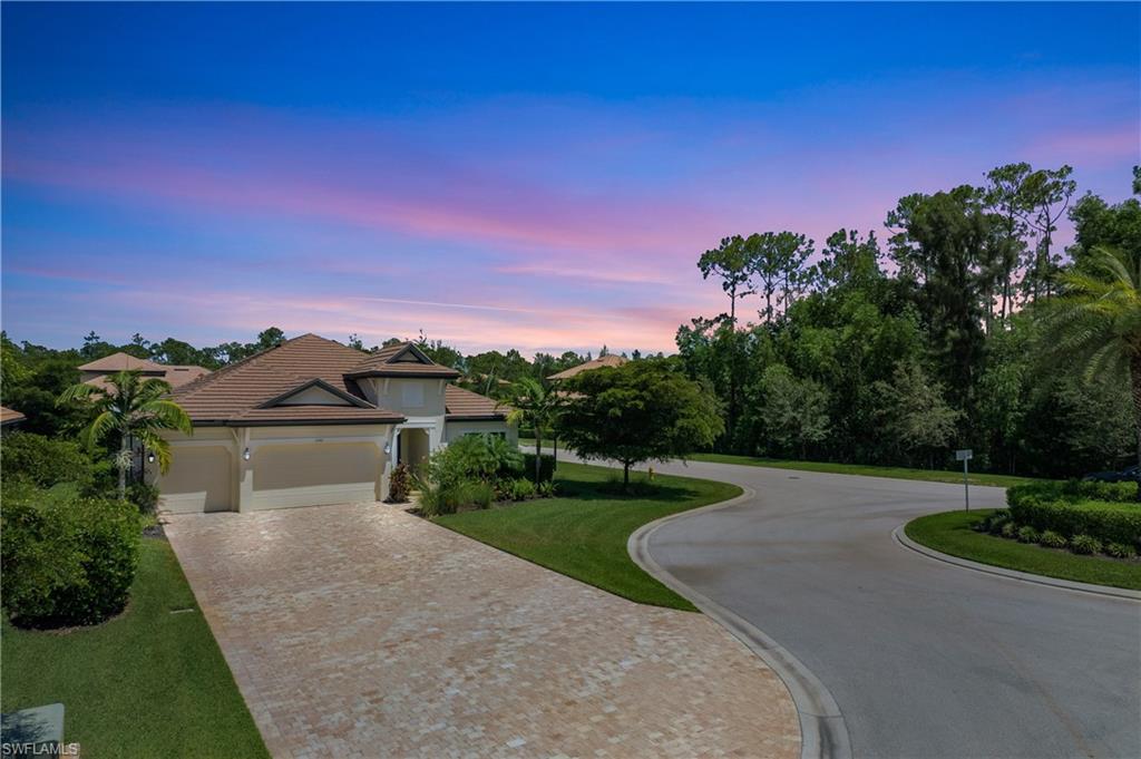 MANDALAY PLACE - Residential