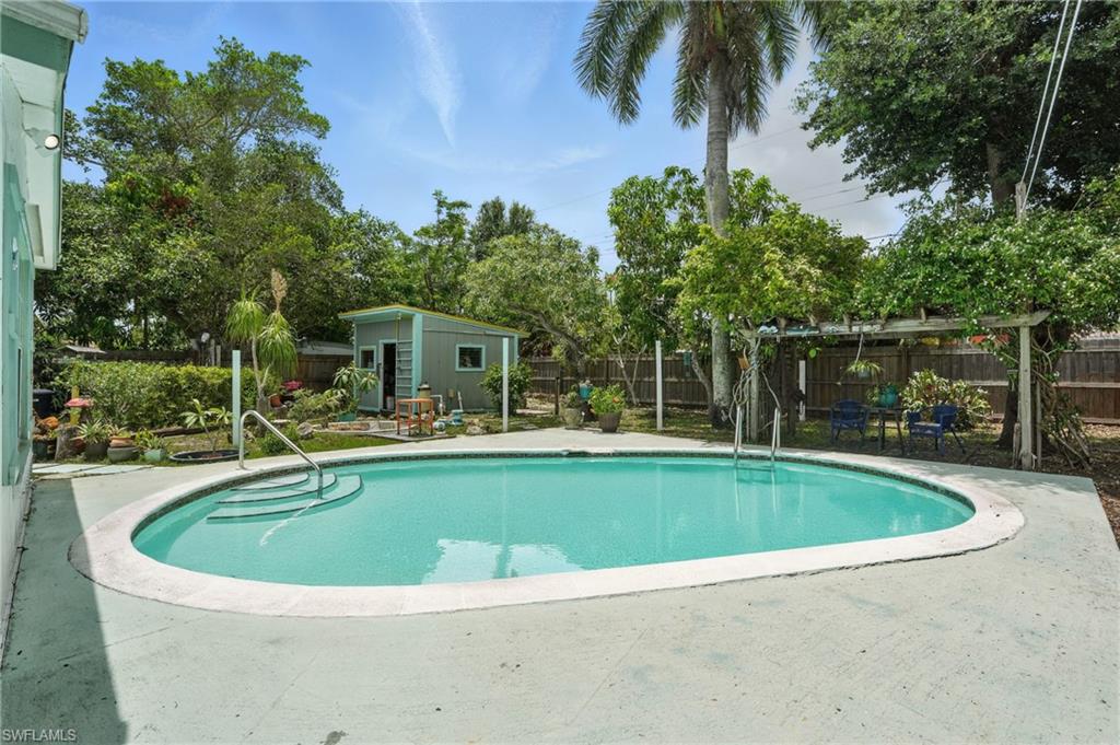 COCONUT GROVE - Residential