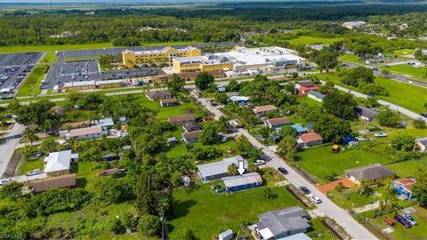 Single Family Residence in IMMOKALEE FL 410 Gaunt ST.jpg