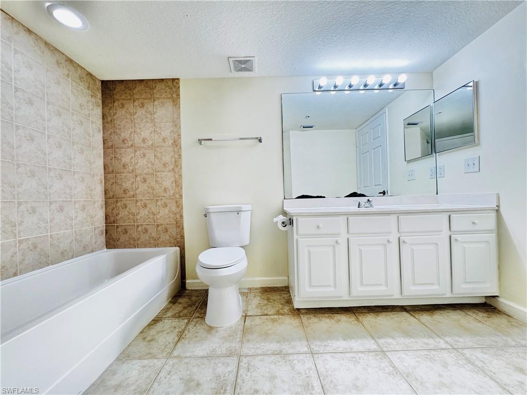 THE RESIDENCE - Residential Lease