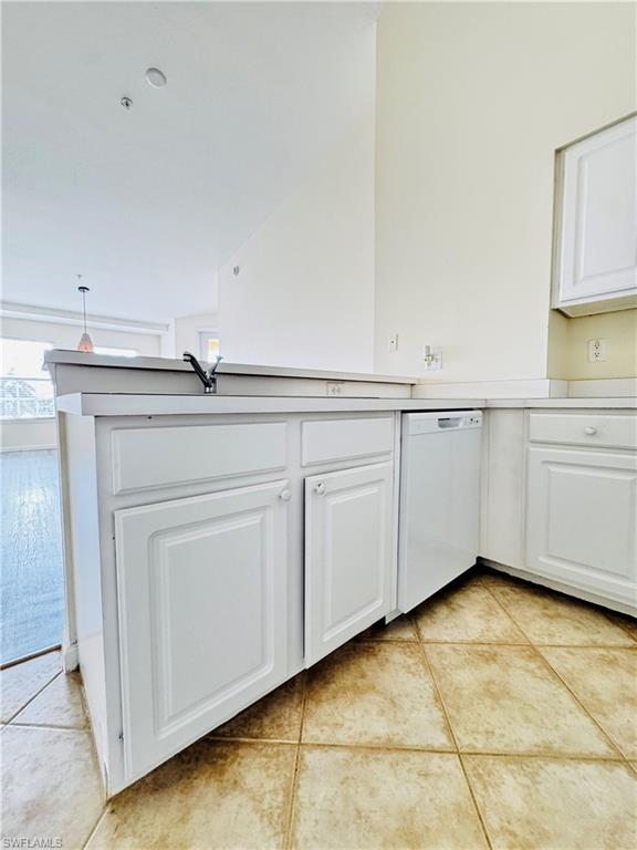 THE RESIDENCE - Residential Lease