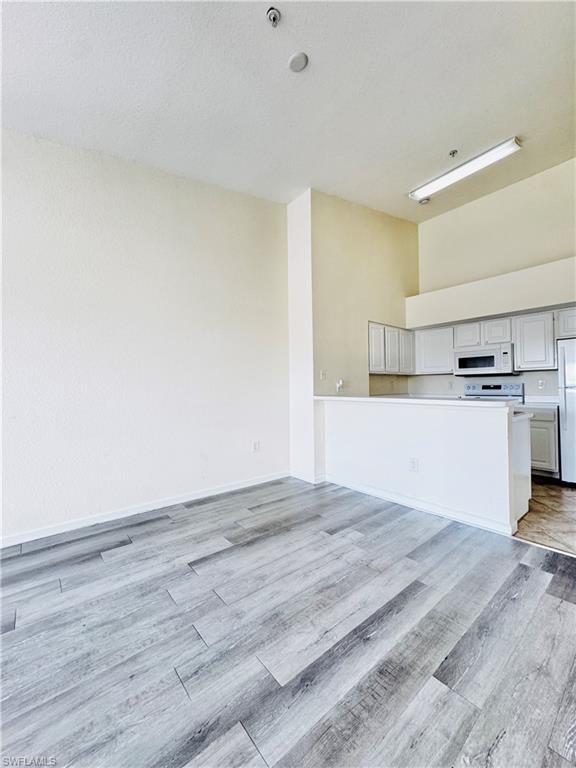 THE RESIDENCE - Residential Lease