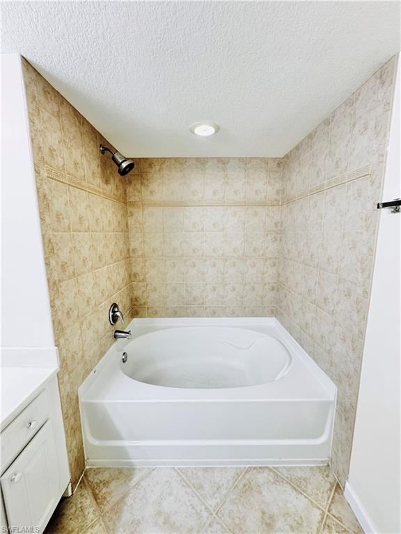 THE RESIDENCE - Residential Lease