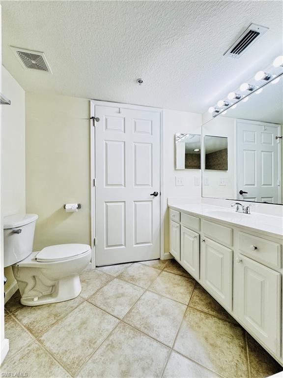 THE RESIDENCE - Residential Lease