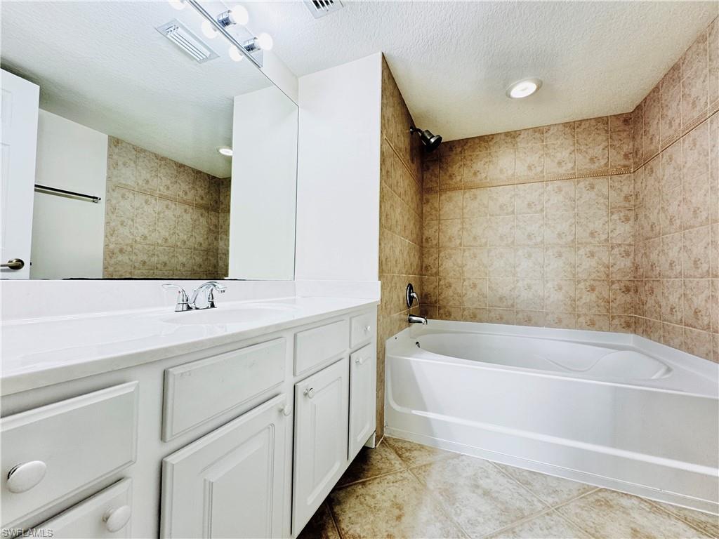 THE RESIDENCE - Residential Lease