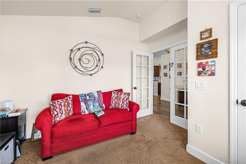 CREEKSIDE - Residential