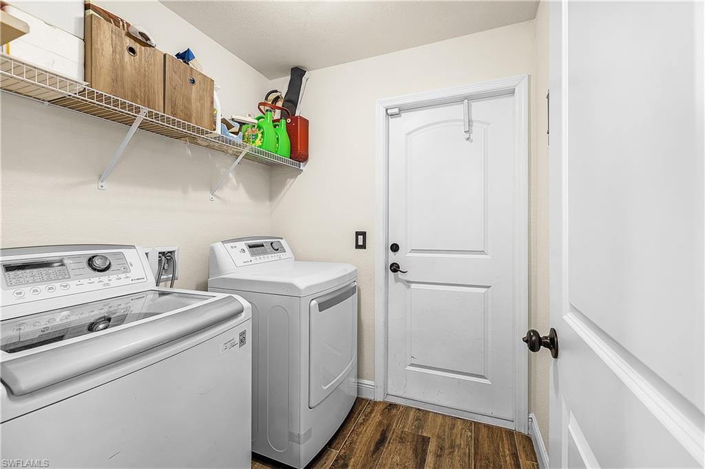 CREEKSIDE - Residential