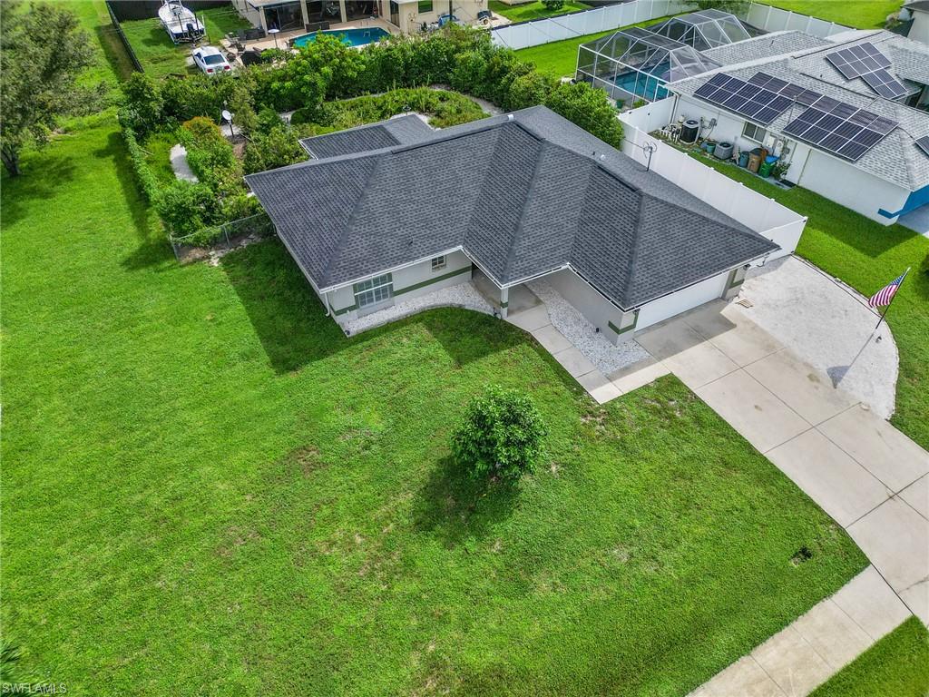 225 Nicholas PKWY W