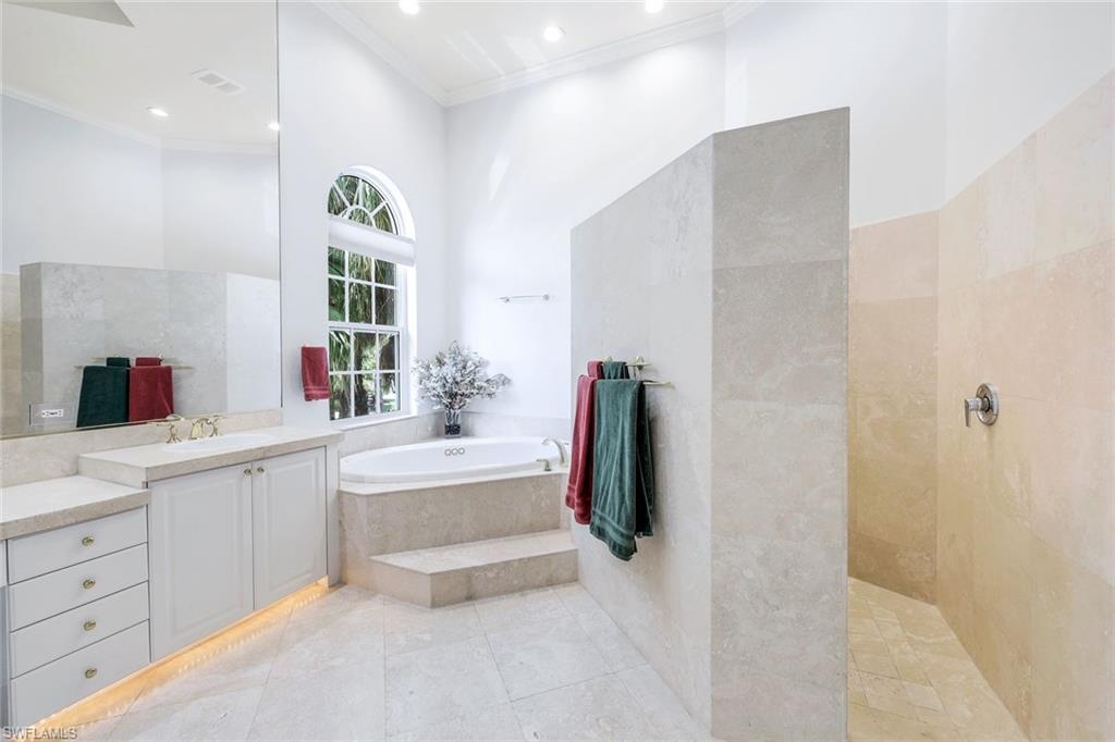 HIDEAWAY BEACH - Residential