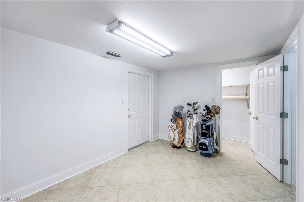 HIDEAWAY BEACH - Residential