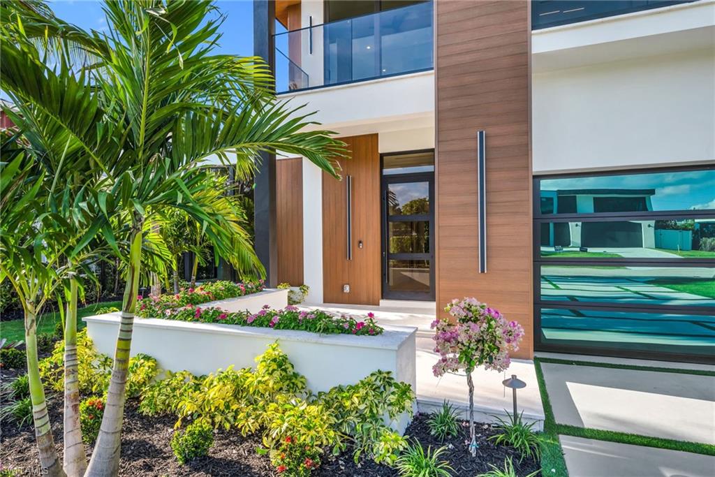 LAKE PARK - Residential