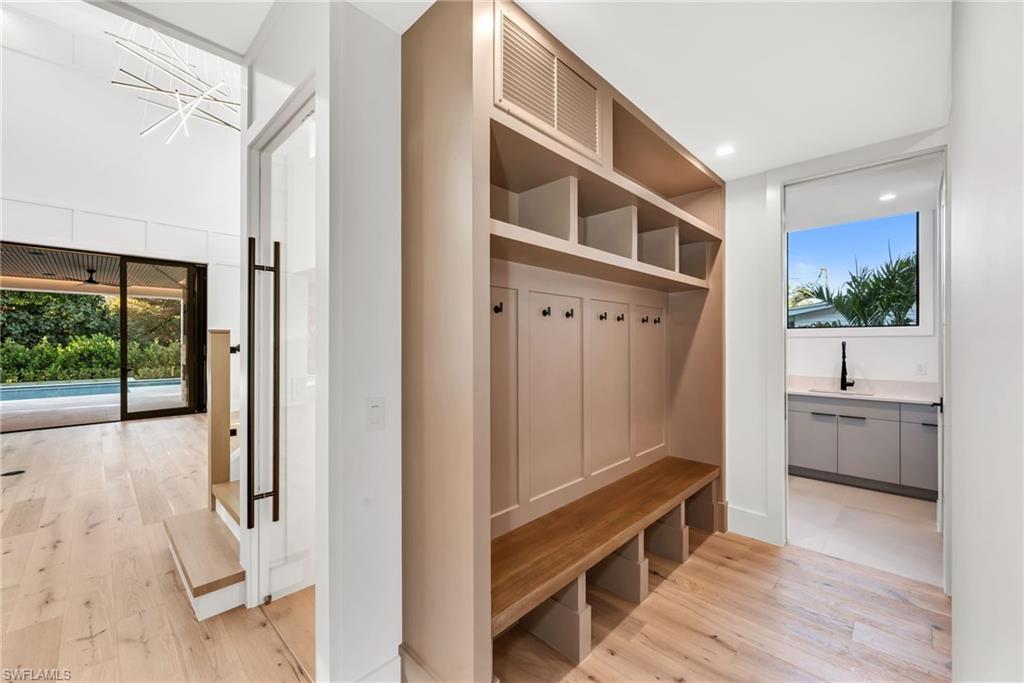 LAKE PARK - Residential