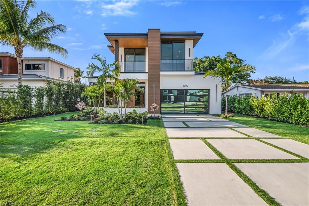 LAKE PARK - Residential