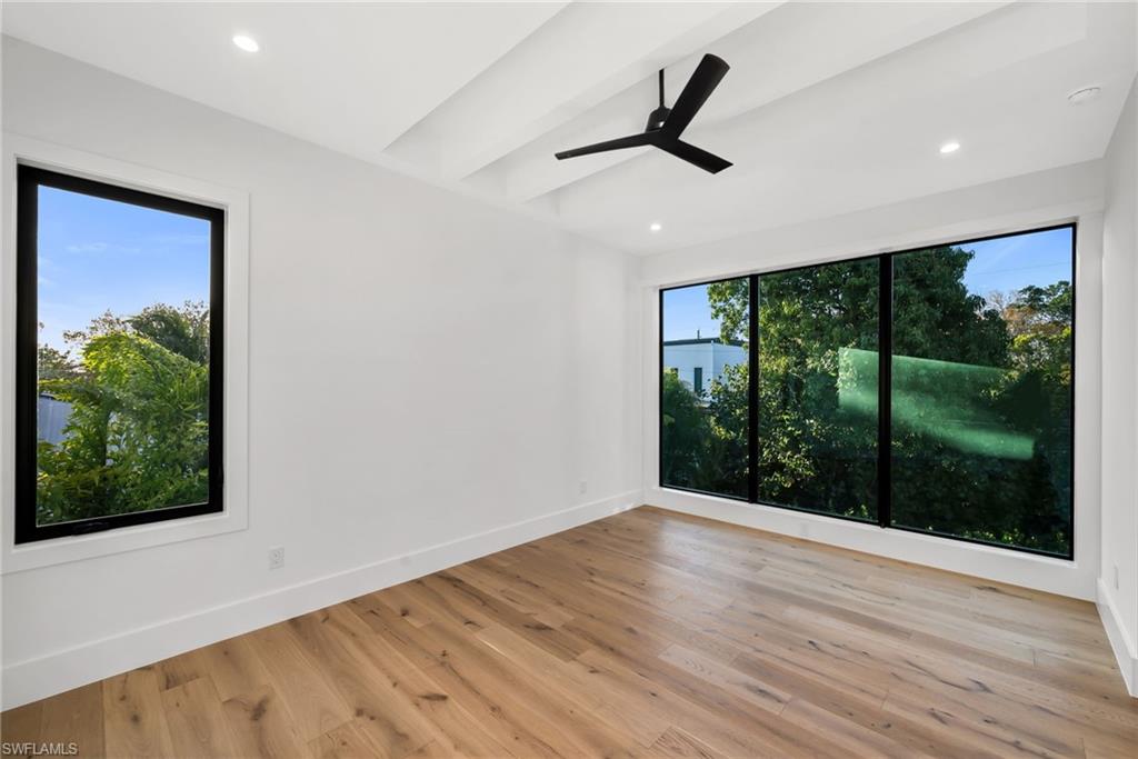 LAKE PARK - Residential