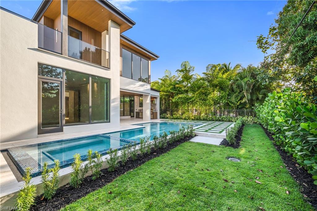 LAKE PARK - Residential