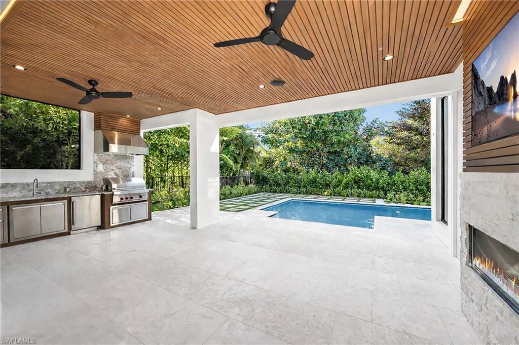 LAKE PARK - Residential