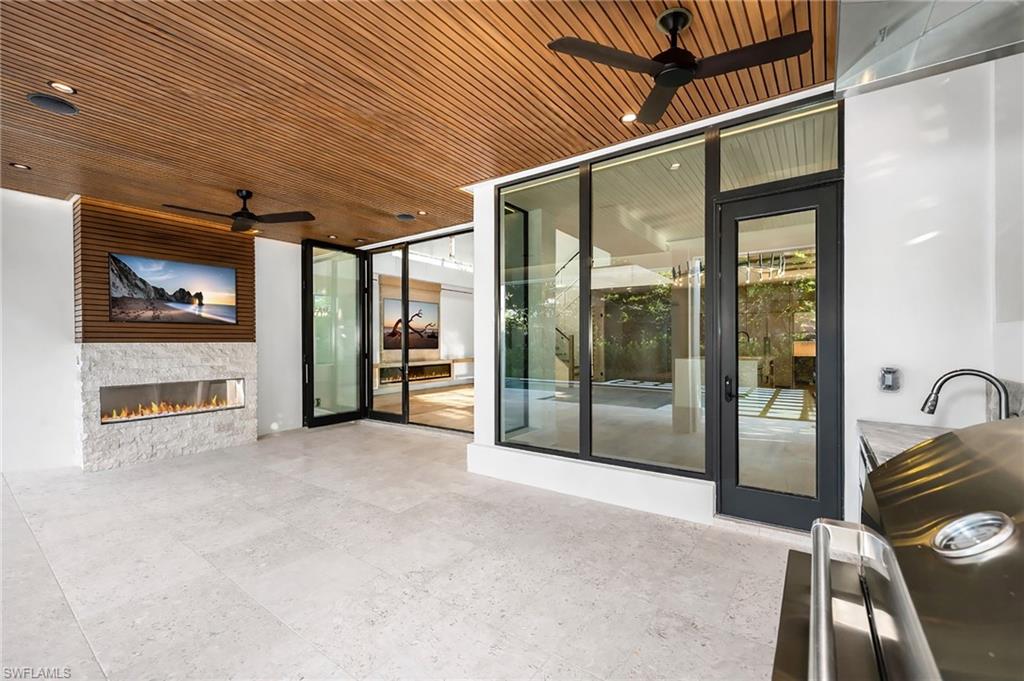 LAKE PARK - Residential