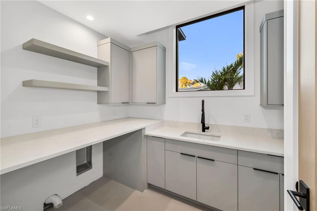 LAKE PARK - Residential