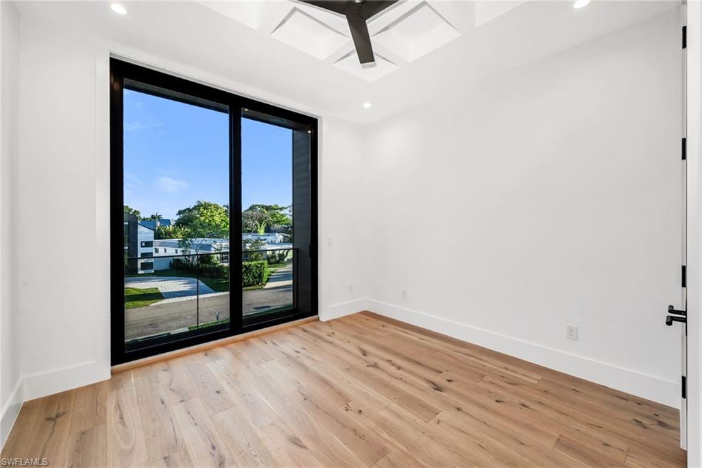 LAKE PARK - Residential