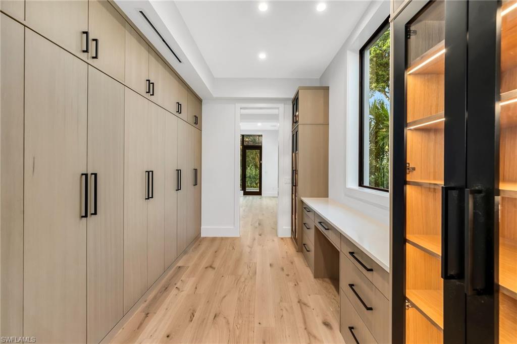 LAKE PARK - Residential