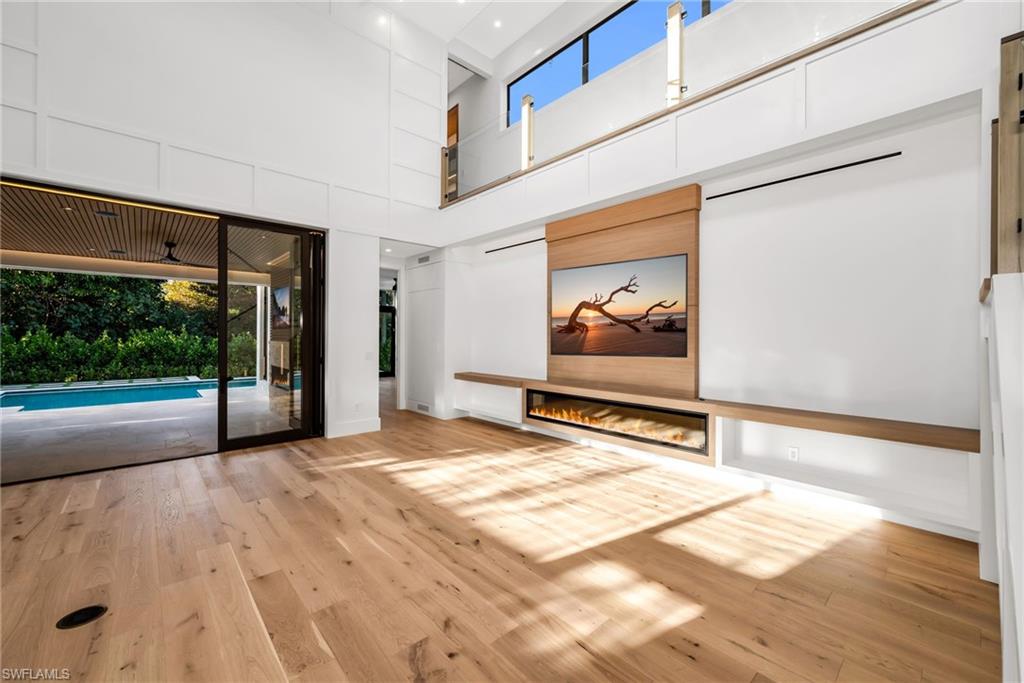 LAKE PARK - Residential