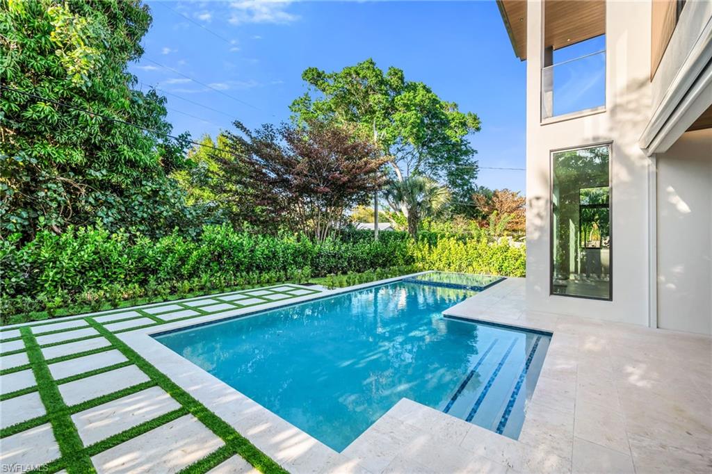 LAKE PARK - Residential