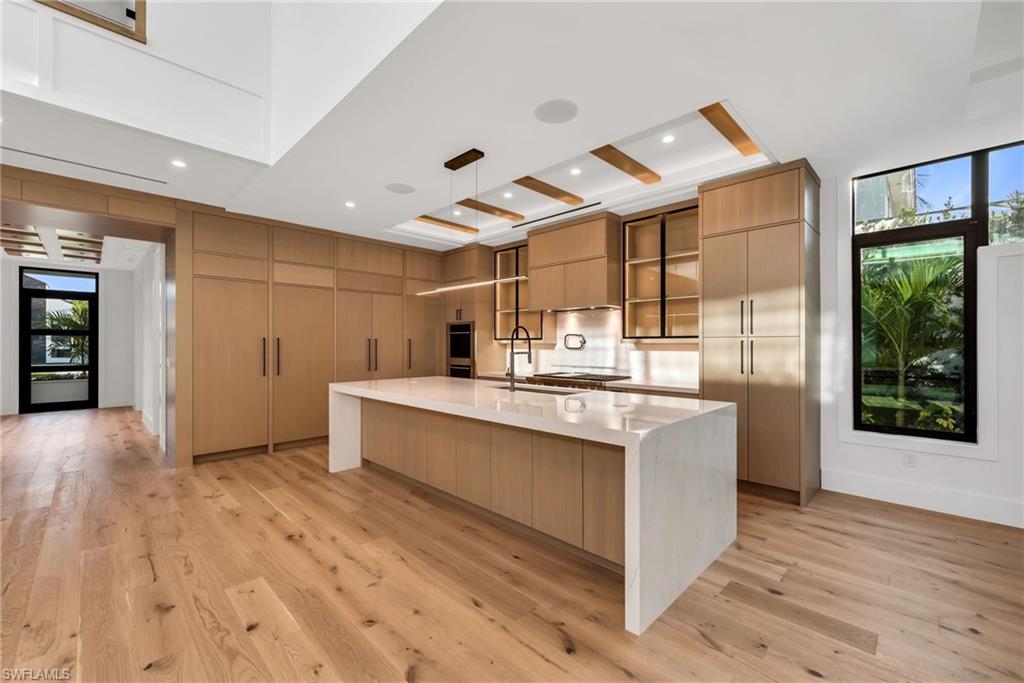 LAKE PARK - Residential