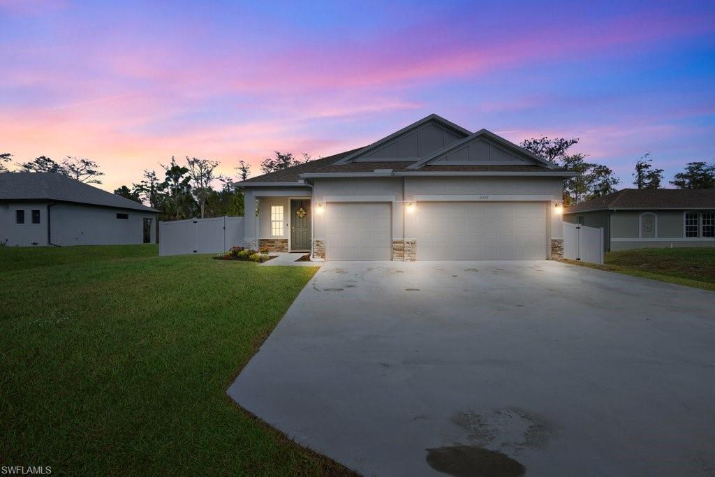 GOLDEN GATE ESTATES - Residential