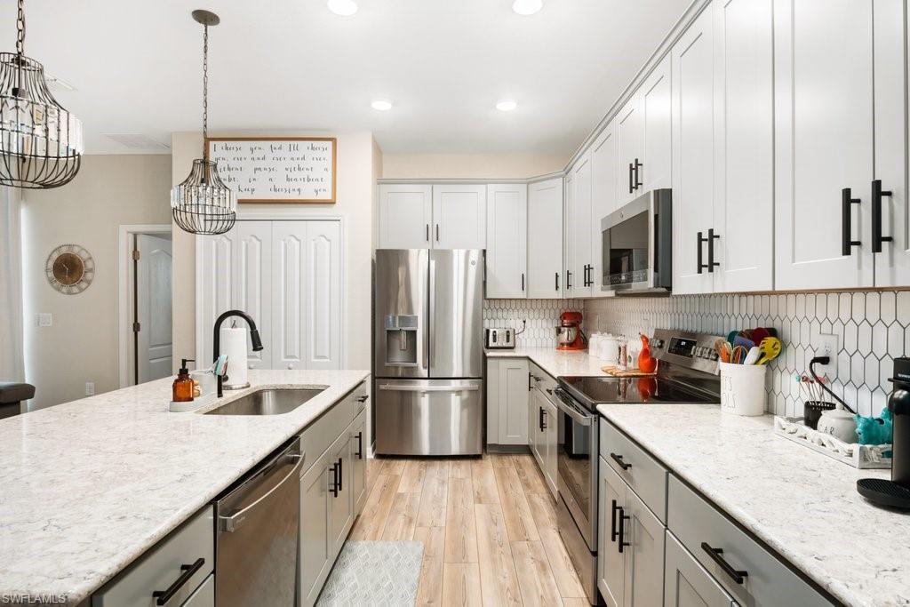 GOLDEN GATE ESTATES - Residential