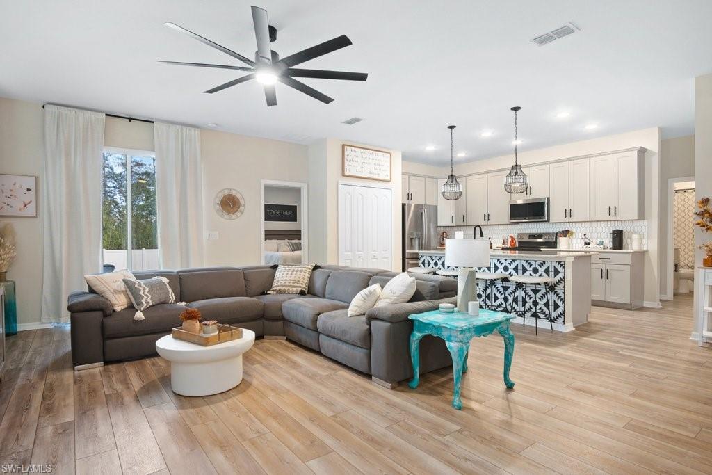 GOLDEN GATE ESTATES - Residential