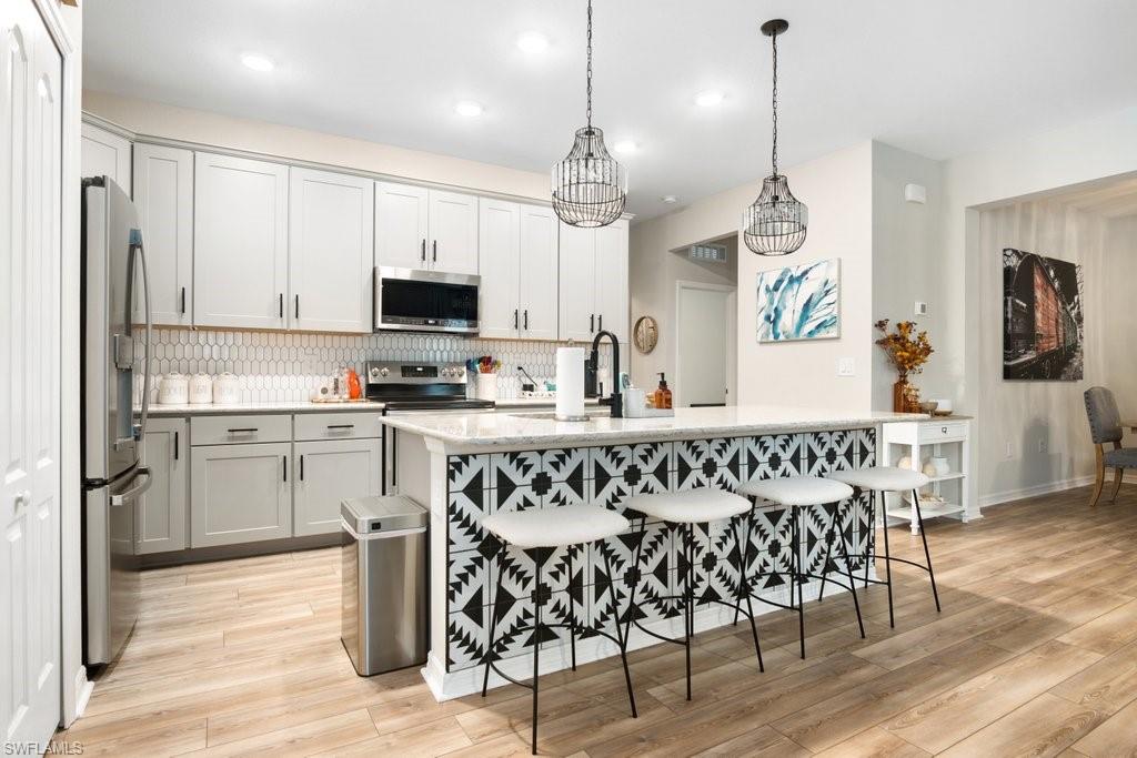 GOLDEN GATE ESTATES - Residential