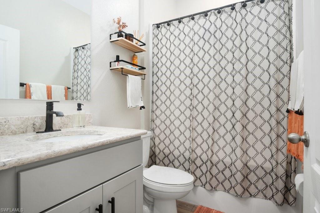 GOLDEN GATE ESTATES - Residential